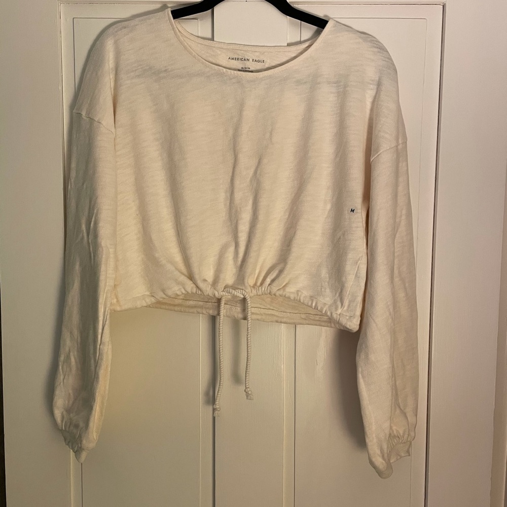 American Eagle cinched waist off white top